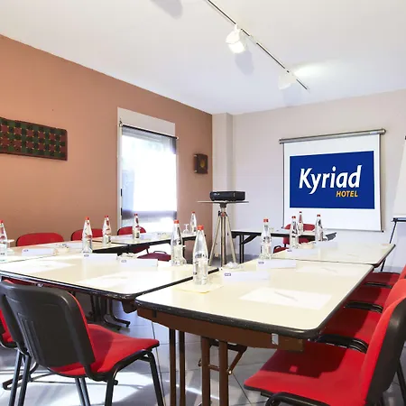מלון Kyriad Toulon Est Hyeres