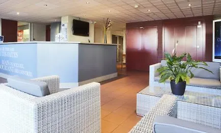 מלון Kyriad Toulon Est Hyeres