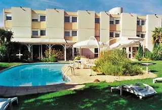 Hotel Kyriad Toulon Est Hyeres 3*