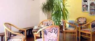 Kyriad Toulon Est Hyeres מלון 3*